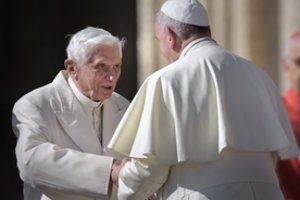 Vatikanas: buvusio popiežiaus Benedikto XVI būklė tebėra stabili