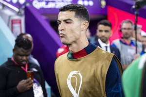 Arabai švenčia – skelbiama, kad C. Ronaldo sukirto rankomis su „Al Nassr“ klubu