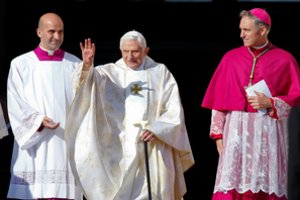 Vokietijos kancleris: Benediktas XVI buvo Katalikų bažnyčią formuojanti asmenybė