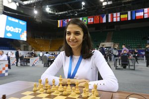 Irano šachmatų didmeistrė S. Khadem po pasaulio čempionato nutarė negrįžti: namuose jai gresia kalėjimas