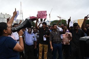Krizės krečiamoje Šri Lankoje vyks pirmieji rinkimai po prezidento atsistatydinimo