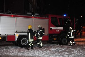 Šeštadienį vakare Šiaulių daugiabutyje kilo didelis gaisras – buvo evakuoti penki žmonės