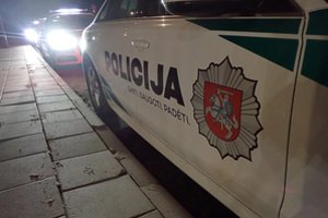 Masinė avarija Vilniuje: susidūrus 5 automobiliams sutriko eismas judrioje gatvėje