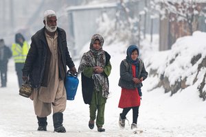Afganistane per šalčius žuvo mažiausiai 70 žmonių