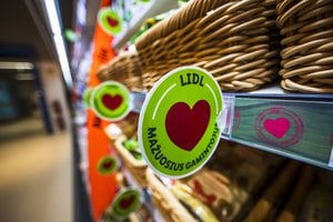 „Lidl“ asortimente sparčiai daugėja lietuviškų tiekėjų produktų, dalis produktų – su privačia etikete