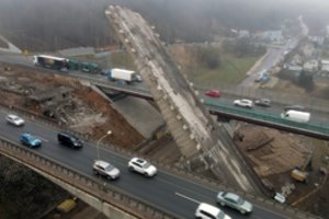 Informuoja visus, ketinančius važiuoti pro įgriuvusį tiltą Kaune: tai žinoti būtina