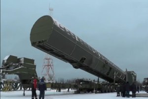 Rusijos tarpžemyninės balistinės raketos „Sarmat“ skrenda 5 kartus blogiau nei Šiaurės Korėjos raketos