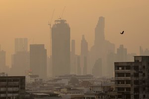 Dėl smarkaus smogo Tailande šimtai tūkstančių žmonių plūsta pas medikus