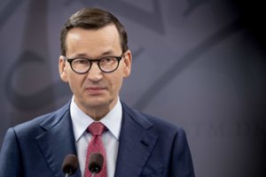 Premjeras: Lenkija stiprina kariuomenę, kad ji turėtų „pakankamai atgrasančios galios“