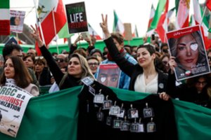 Kritikai apie Irano suteiktą malonę 22 tūkst. kalintų protestuotojų: tai yra nukreipimo taktika