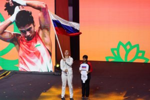 Kai moralė lieka užmarštyje: pasaulio bokso čempionate suplevėsavo Rusijos vėliava