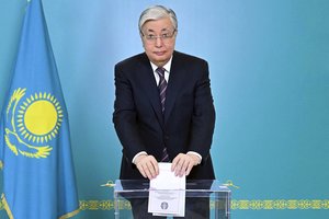 Prognozės: Kazachstano parlamento rinkimus laimėjo 53 proc. balsų surinkusi valdančioji partija