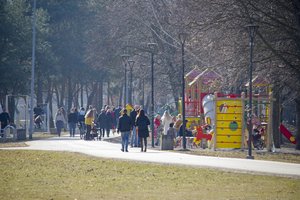 Įspėja: dalyje Lietuvos fiksuojama padidėjusi oro tarša, gyventojai raginami riboti fizinę veiklą lauke