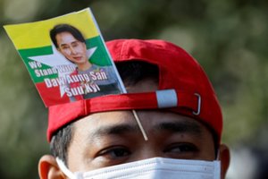 Mianmaro chunta likviduoja Nobelio taikos premijos laureatės Aung San Suu Ky partiją