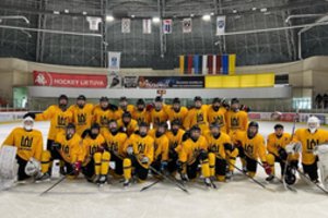 Lietuvos ledo ritulio jaunių rinktinė išvyksta į Serbijoje vyksiantį pasaulio čempionatą