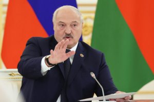 A. Lukašenka susitiko su S. Šoigu
