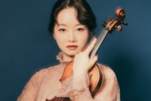 Simfoniniame koncerte žibės smuiko žvaigždė iš Pietų Korėjos