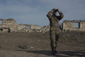 Armėnija ir Azerbaidžanas pranešė, kad per susišaudymą pasienyje žuvo abiejų šalių karių