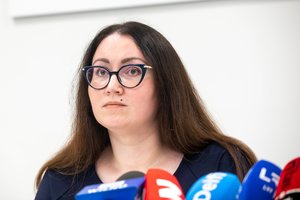 E. Dobrowolska įvertino teismo sprendimą atmesti vienalytės poros prašymą registruoti partnerystę: tai indikacija Seimui