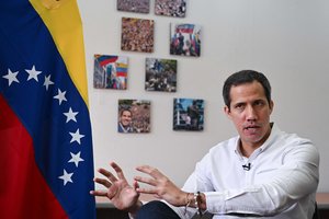 Vakarų pripažintas Venesuelos lyderis J. Guaido išsiųstas iš Kolumbijos
