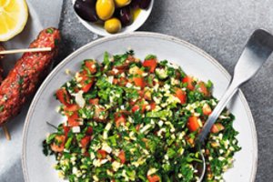 Pasigaminkite libanietiškų salotų „Tabulė“: patiks ir vienos, ir prie kepsnio