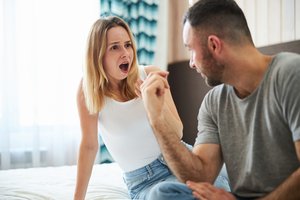 8 pavojingiausios frazės, kurių negalima sakyti savo partneriui