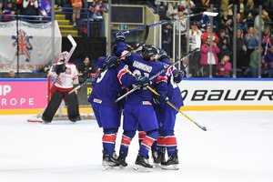 Pasaulio čempionatą Lietuvos ledo ritulininkai pratęs dvikova su šeimininkais