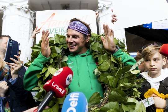 A.Valujavičiaus sutikimas Vilniaus oro uoste. 