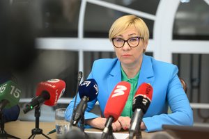 Lietuvos moksleivių sąjunga nutraukė bendradarbiavimą su J. Šiugždiniene: tikisi, kad ministrė išsklaidys kilusias abejones