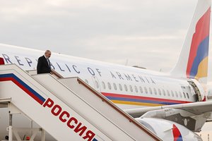 Armėnijos premjeras sutiko Maskvoje susitikti su Azerbaidžano prezidentu