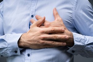 Pajutote skausmą širdies plote? Štai, ką žinoti būtina