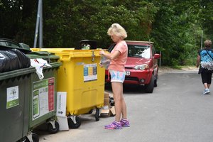 Pranešimo dėl rinkliavos už atliekas negavusiems gyventojams reikia suklusti – laiku nesumokėjus, kaupiasi skola