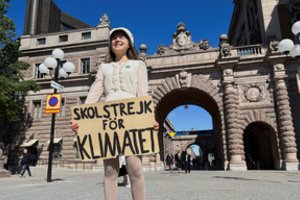 Klimato aktyvistė G. Thunberg baigė mokyklą ir neberengs mokyklinių streikų