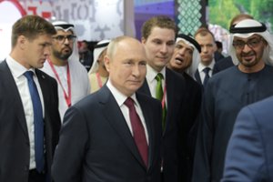 Beprecedentės saugumo priemonės: V. Putinui pasirodžius Sankt Peterburgo forume – išjungtas internetas