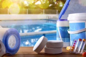 Ekspertė dalijasi patarimais vasarai – baseiną galima prižiūrėti ir tvariai, ir taupiai