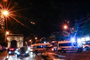 Prancūzijoje penktą naktį tęsėsi neramumai: sulaikyta šimtai žmonių