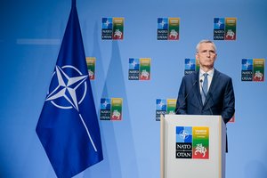 J. Stoltenbergas išlaiko optimizmą dėl Švedijos narystės NATO: vis dar įmanoma sulaukti teigiamų signalų