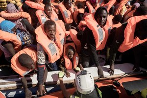 Prie Graikijos krantų išgelbėta beveik 100 migrantų