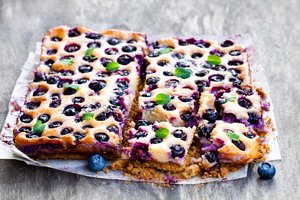 Trapus pyragas su maskarpone ir mėlynėmis: paruošti lengva, o skonis – puikus
