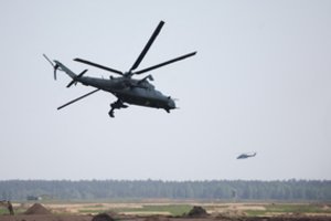 Baltarusija sureagavo į tariamą Lenkijos sraigtasparnio įsiveržimo į jos oro erdvę