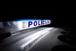 Kėdainių rajone pareigūnai sučiupo girtą nepilnametį motorolerio vairuotoją