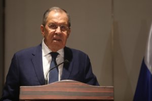 JT kuluaruose Vengrijos užsienio reikalų ministras susitiko su S. Lavrovu