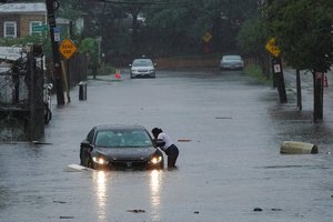 Niujorke – ekstremalioji padėtis: miestą skandina potvyniai