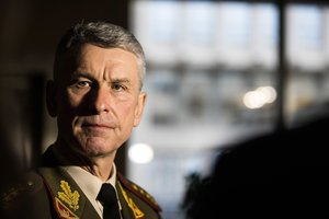 Kilus skandalui dėl V. Rupšio, karybos ekspertas G. Jeglinskas ragina diskutuoti dėl kariuomenės vado rezidencijos