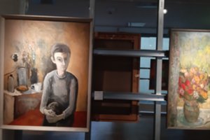 Klaipėdos galerijoje nušvito iš saugyklų išnirę natiurmortai – tylieji kasdienybės liudytojai