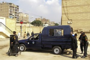 Žiniasklaida: Egipte policijos pareigūnas nušovė du turistus iš Izraelio