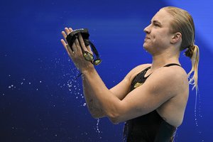 „Auksinė žuvelė“ triumfuoja: R. Meilutytė iškovojo aukso medalį ir pagerino varžybų rekordą