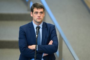 Seimas pratęsė R. Žemaitaičio apkaltos komisijos darbą: prisijungė ir trijų opozicinių frakcijų atstovai