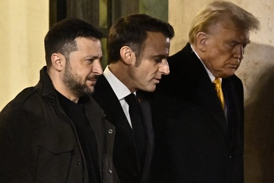 V. Zelenskis, E. Macronas ir D. Trumpas.