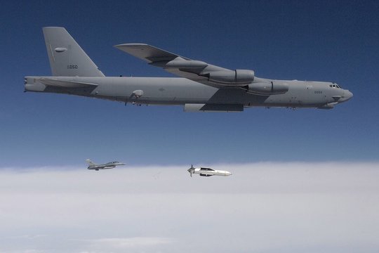 Požeminius bunkerius griaunanti superbomba – kas tai per ginklas, kuris galėtų būti panaudotas Irane